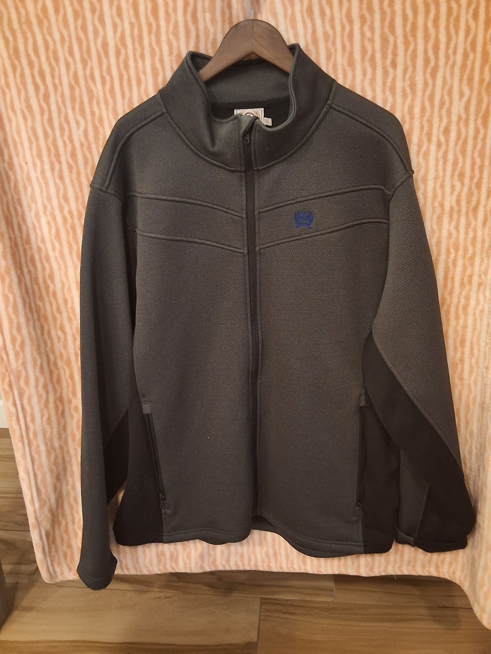 Cinch Men's Dark Gray Full-Zip Jacket with Blue Logo